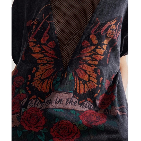 Mineral Wash Mesh Butterfly Rose print Loose Fit Top - Picture 3 of 6